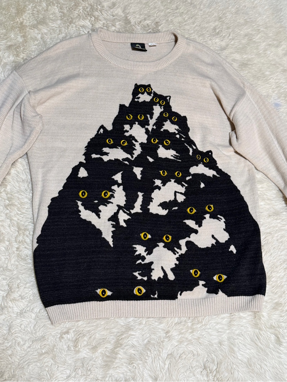 Pretty Snake Crazy Cat Oversized Sweater in Cream and Black - Size Medium - Picture 2 of 5